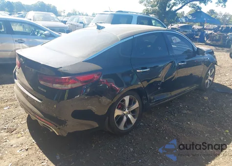 2018 Kia Optima Sx Turbo z USA, uszkodzony, nr VIN 5XXGW4L29JG227060
